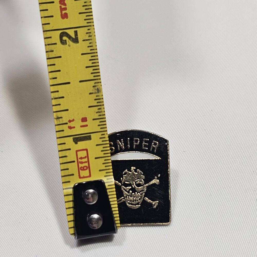 Vintage US Army Sniper Military Expert Marksman Hat Lapel Pin - Picture 2 of 3